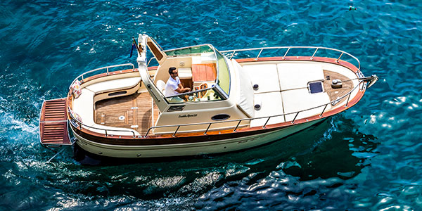 sea_living_boat_2015